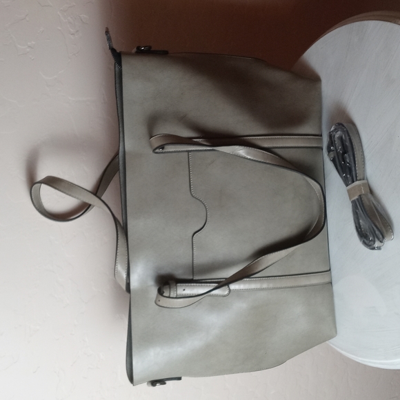 Sac à Bandoulière Zara En Simili Cuir Gris - Taille Medium, Nouveau Sans étiquette, Réglable